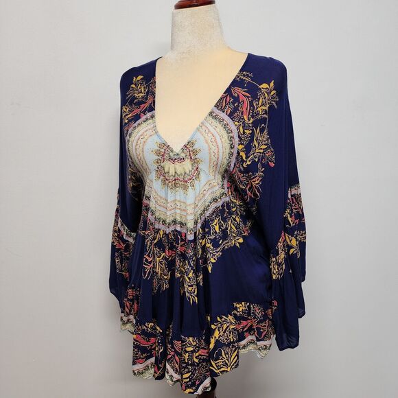 Free People Bohemian Tunic Top Size S V-Neck High Low Flare Sleeve Sunset Dreams - Picture 4 of 16